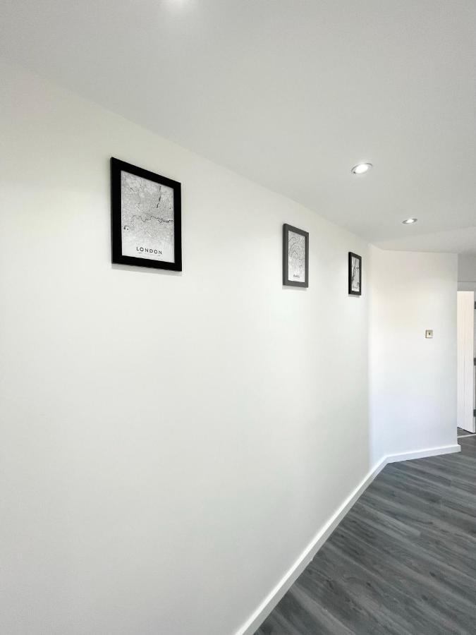 Lovely 4 Bed Apartment Perfect For Families! Londyn Zewnętrze zdjęcie